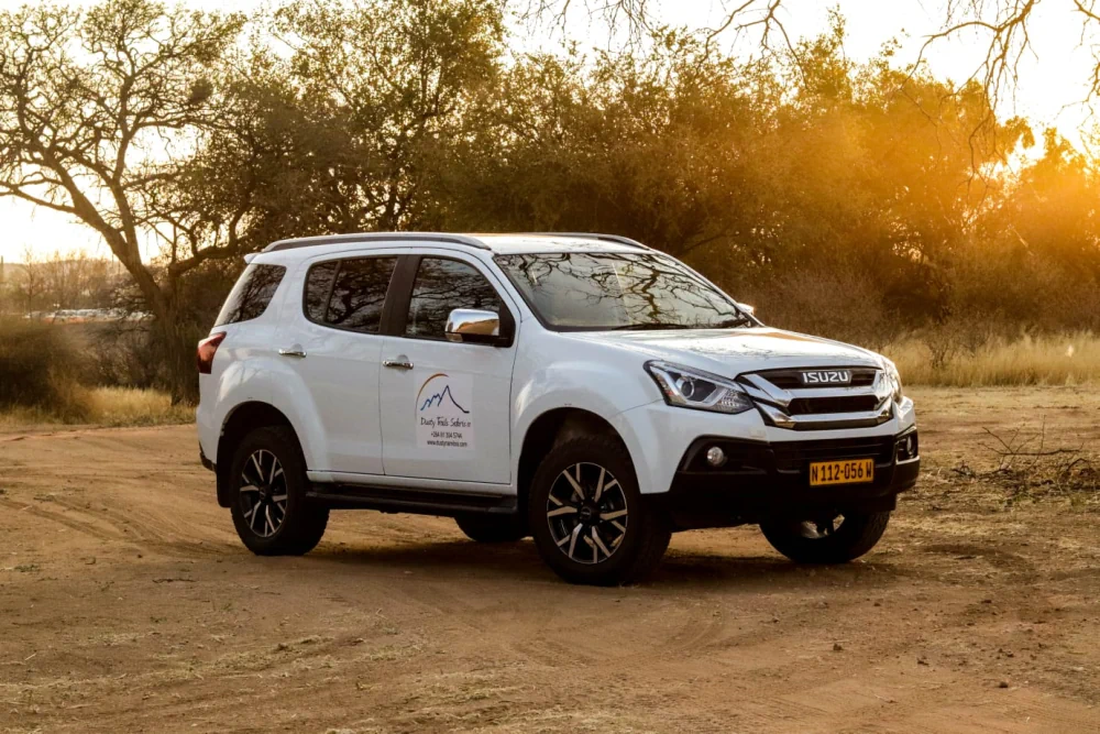 ISUZU mu-X Safari SUV