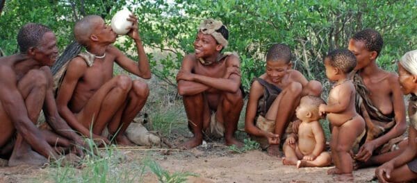 Gruppe von bushmen / san Menschen Namibia - Dusty Trails Safaris Namibia & Dusty Mietwagen Namibia