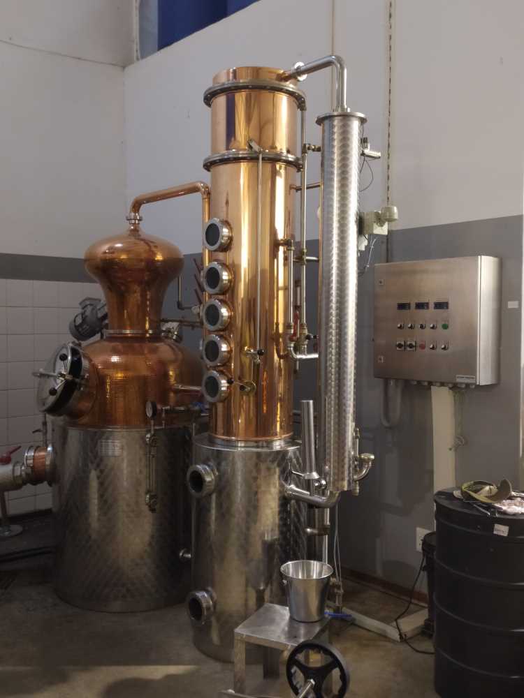 Destillerie in der Kristallbrennerei Naute