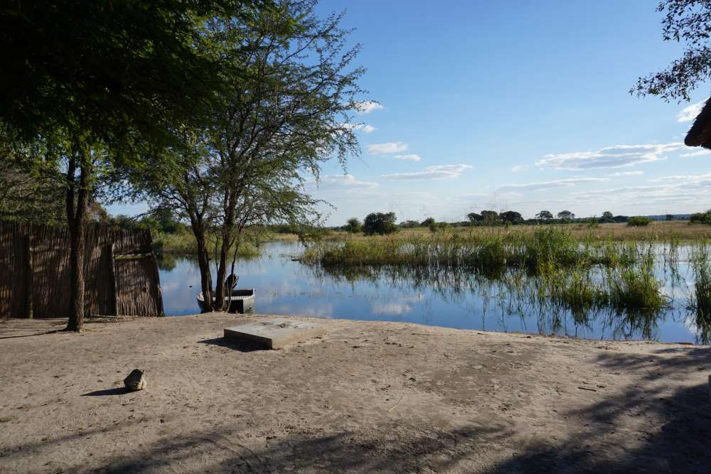 Bush Camp von Camp Kwando mit Zeltplätzen direkt am Flussufer